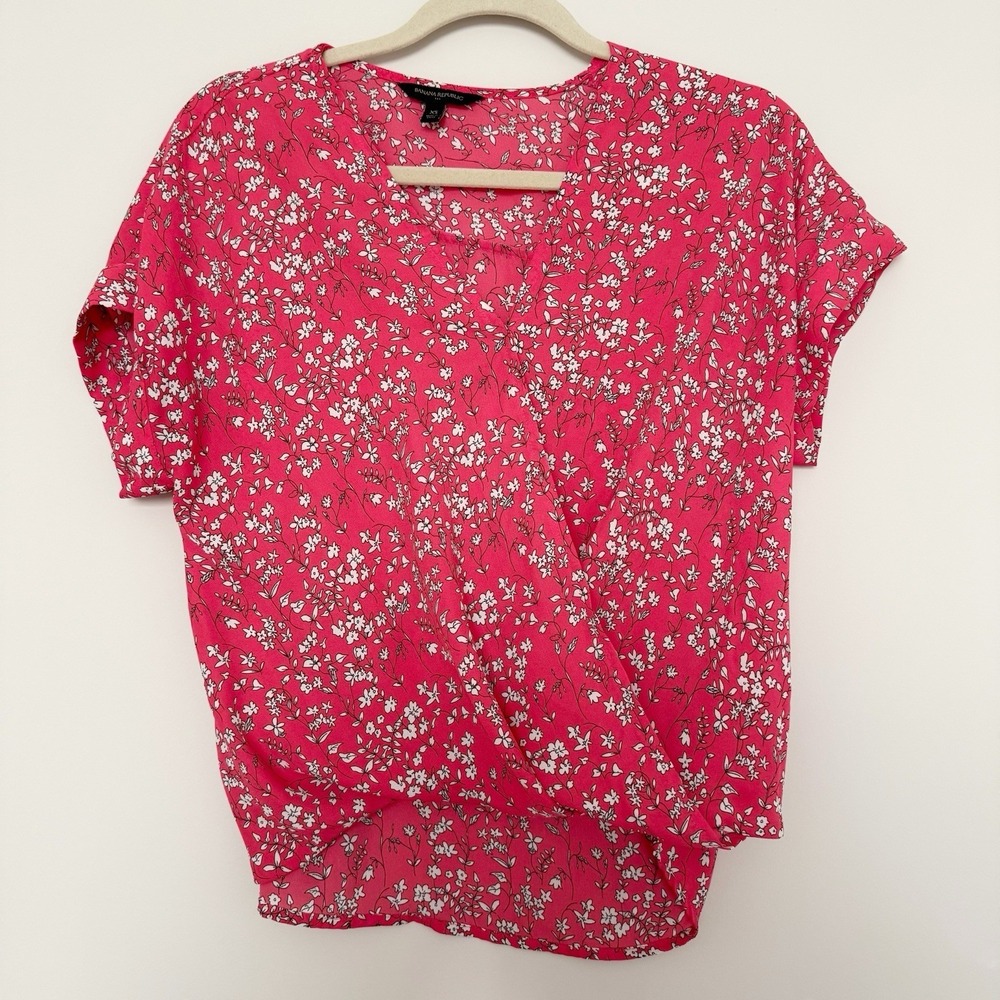 Banana Republic Factory Floral Print Short Sleeve Top Womens Extra Small XS Pink